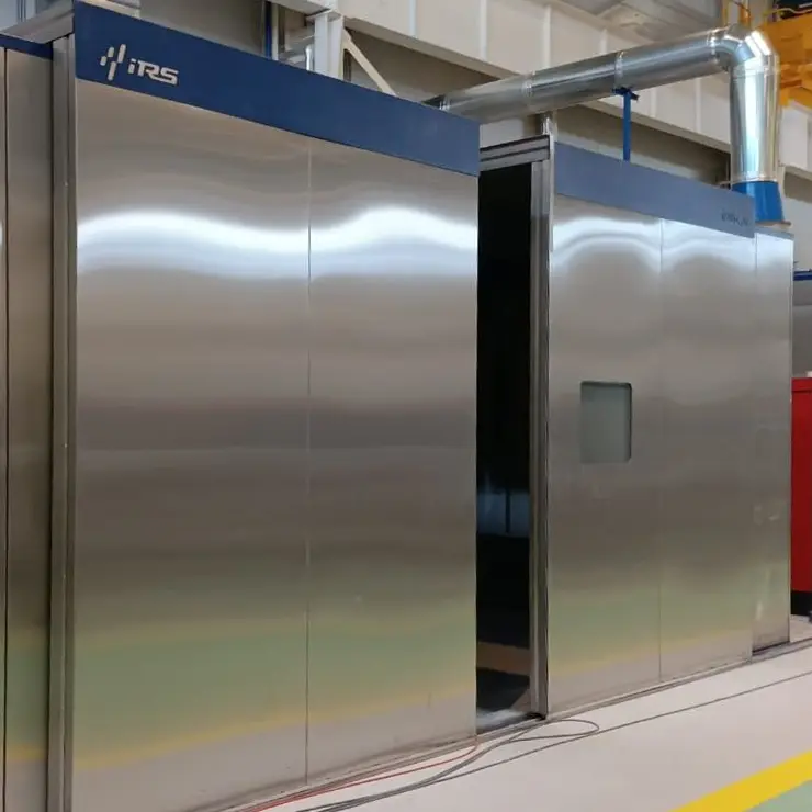 Двери камер для напыления