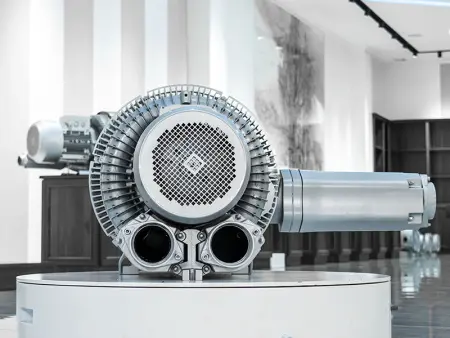 Воздуходувка двухступенчатая IRV-X004-068 (1110 м³/ч, 12,5 кВт)