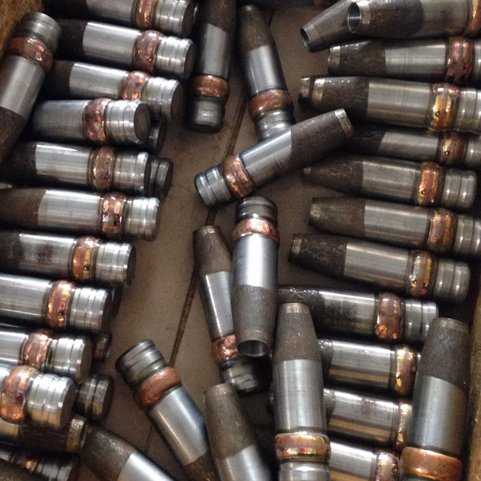 Изделия после наплавки на автоматической линии двухдуговой наплавки