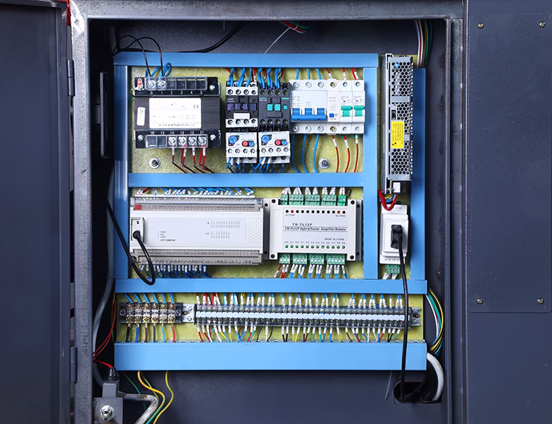 Шкаф управления автоматического одностоечного ленточнопильного станка по металлу GZ4232A-1674