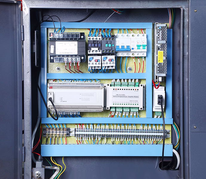 Шкаф управления автоматического одностоечного ленточнопильного станка по металлу GZ4240A-1674