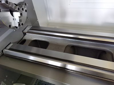 V-образные направляющие токарного станка с ЧПУ IRT HTM200-700