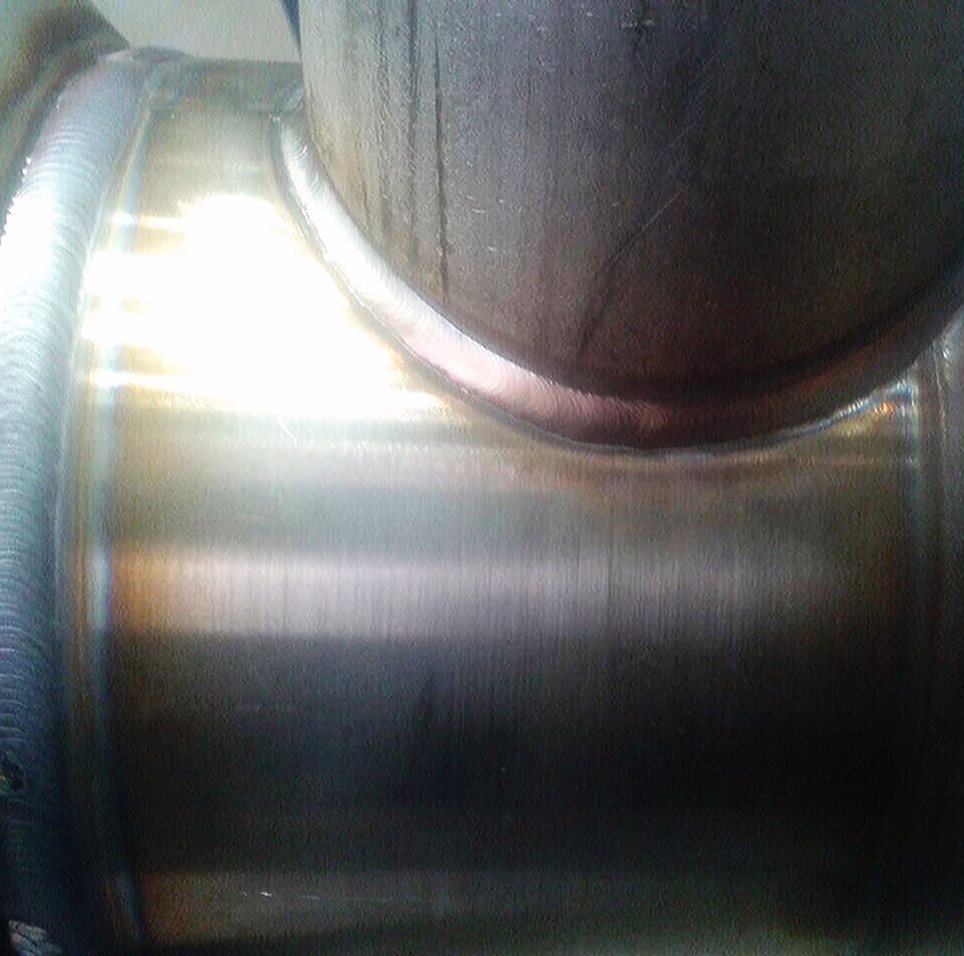 Внешний вид сварного шва Вид 2 на Роботизированном сварочном комплексе сварки нержавеющих сосудов