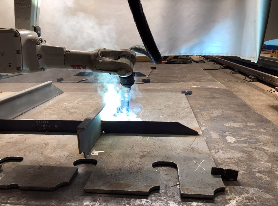 Процесс сварки микропанели на РТК лазерной сварки